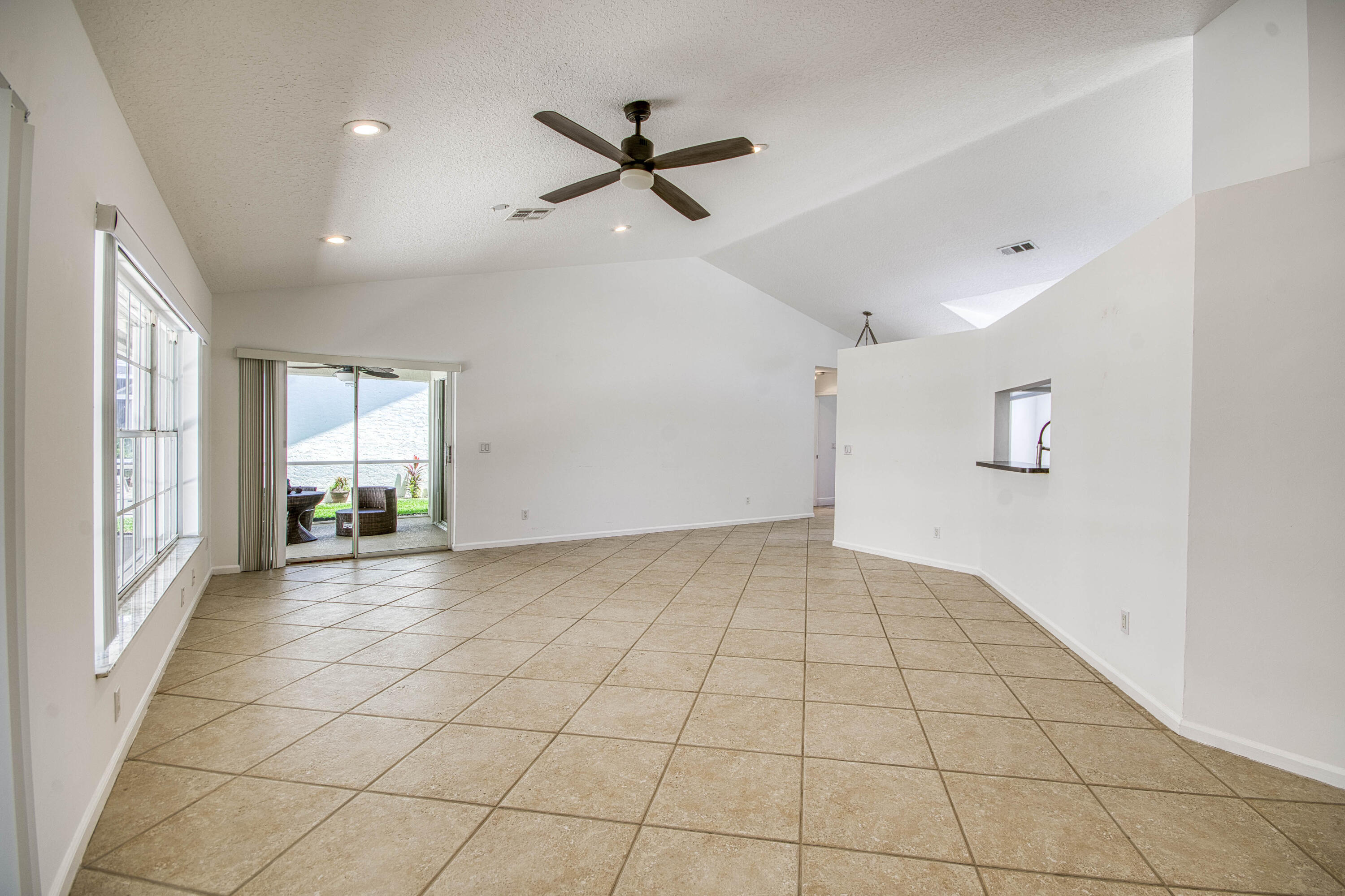 252 Moccasin Trail West Jupiter, FL 33458 - Photo 19 of 35 _IMG0967_HDR