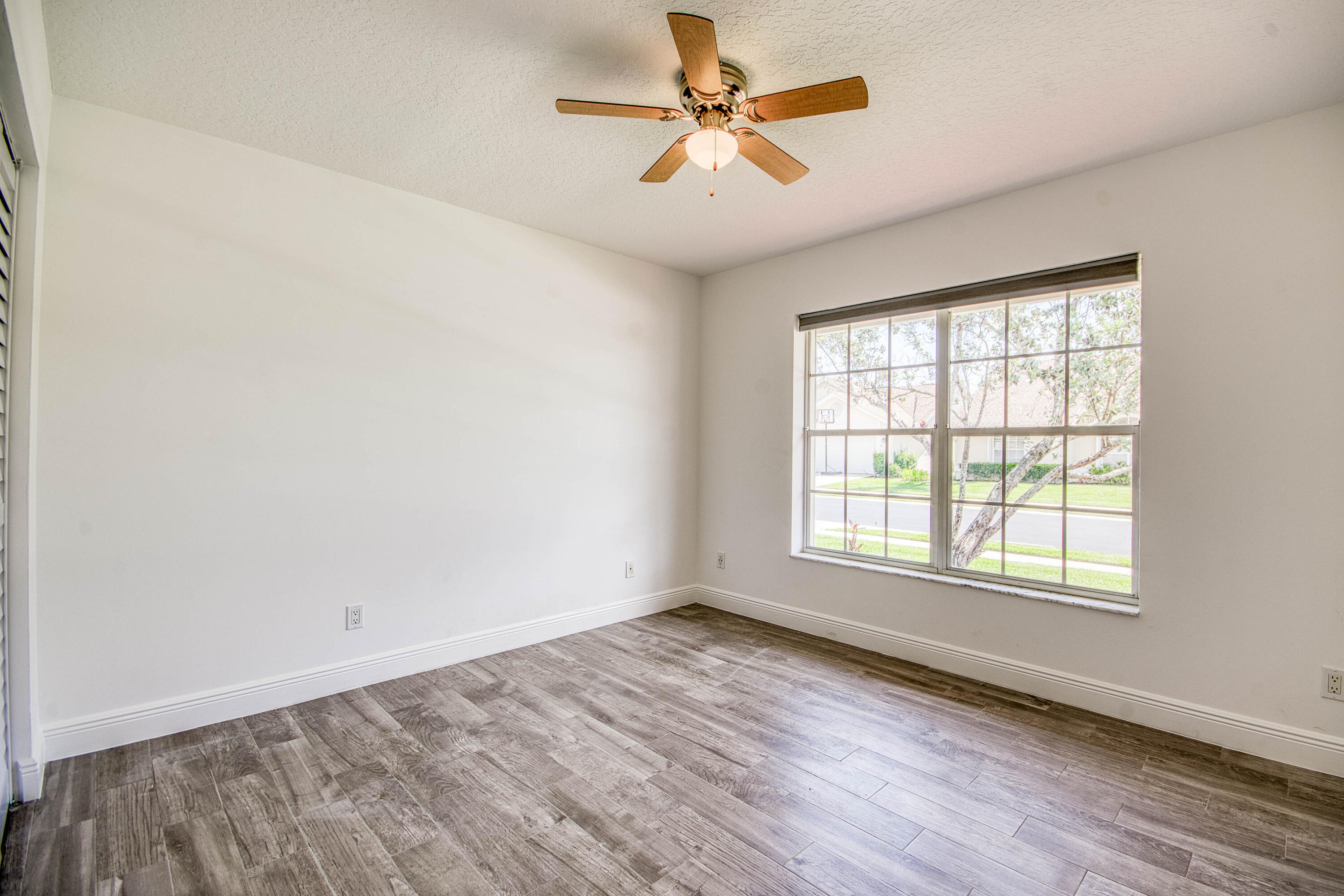 252 Moccasin Trail West Jupiter, FL 33458 - Photo 21 of 35 _IMG0985_HDR