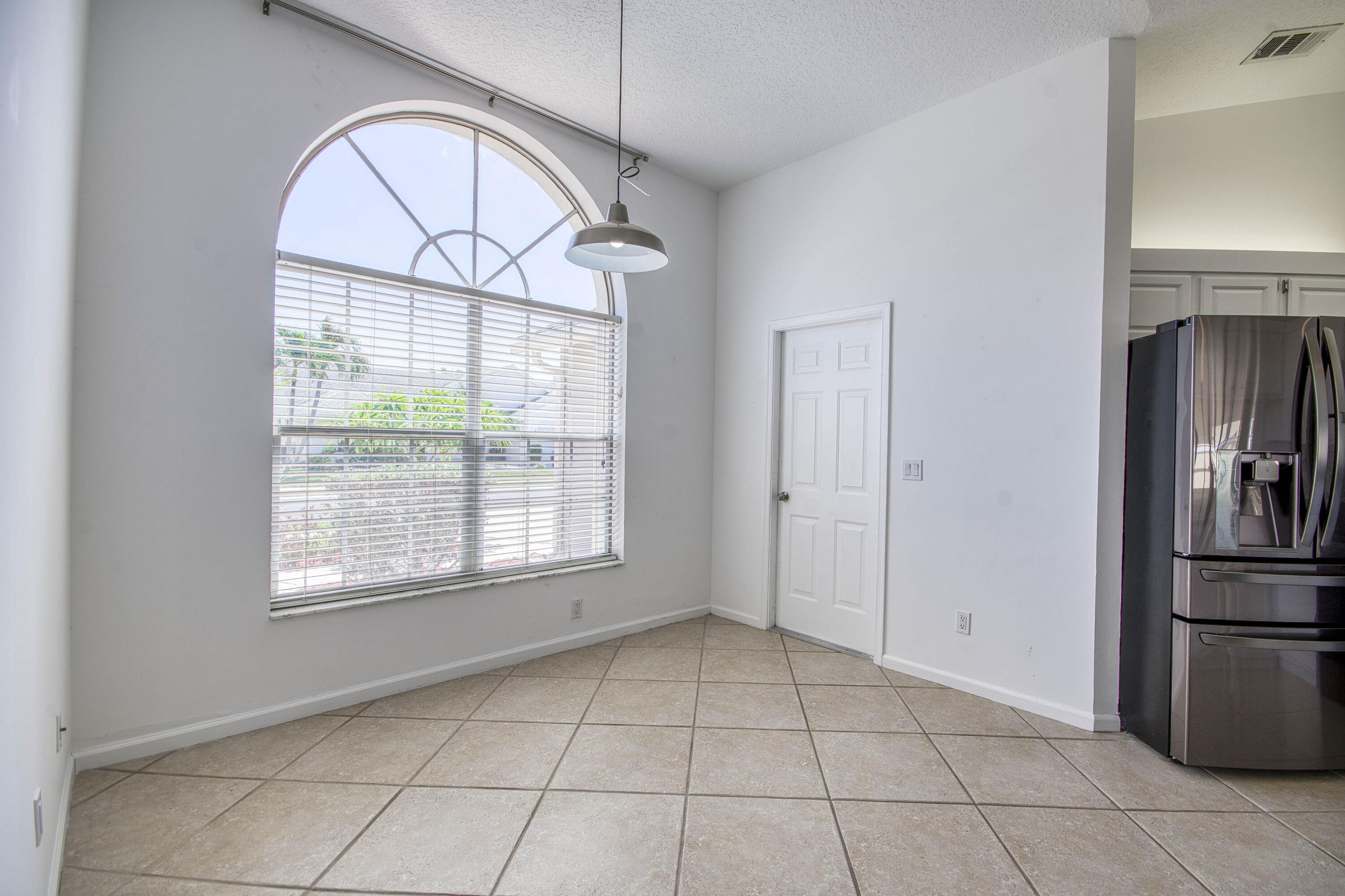 252 Moccasin Trail West Jupiter, FL 33458 - Photo 4 of 35 _IMG0946_HDR