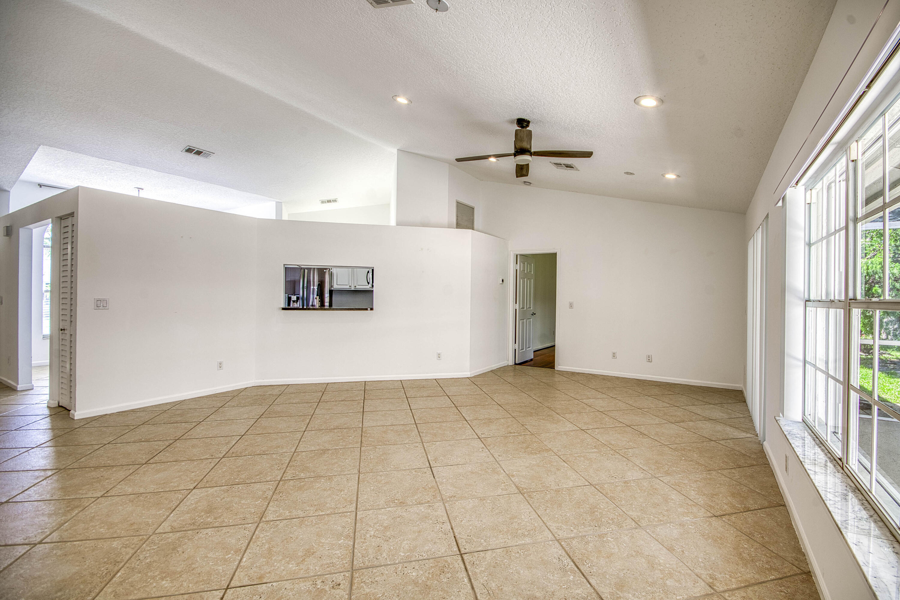 252 Moccasin Trail West Jupiter, FL 33458 - Photo 6 of 35 _IMG0964_HDR