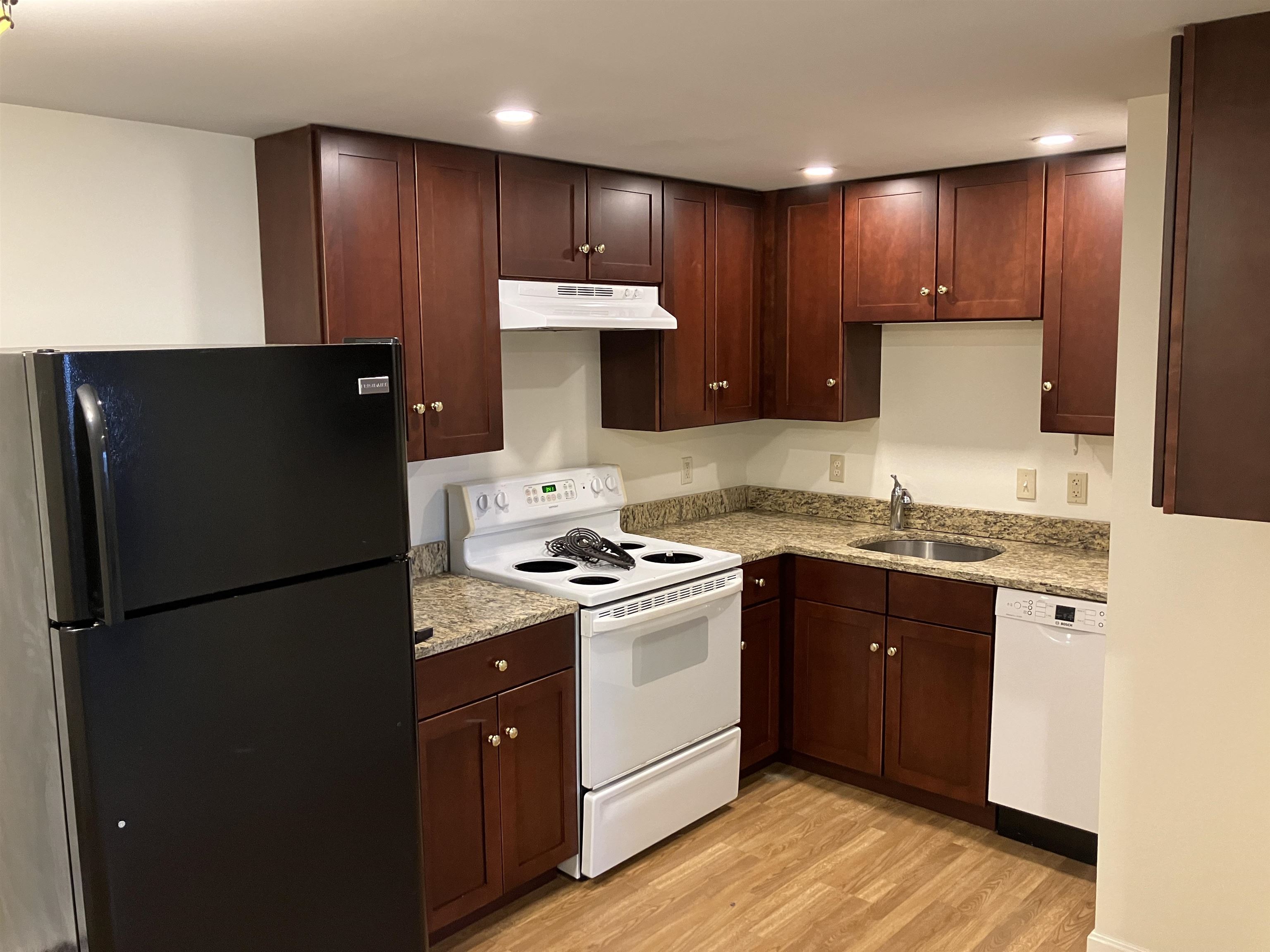 288 Lafayette Road, Unit 2 Portsmouth, NH 03801 - Photo 2 of 8