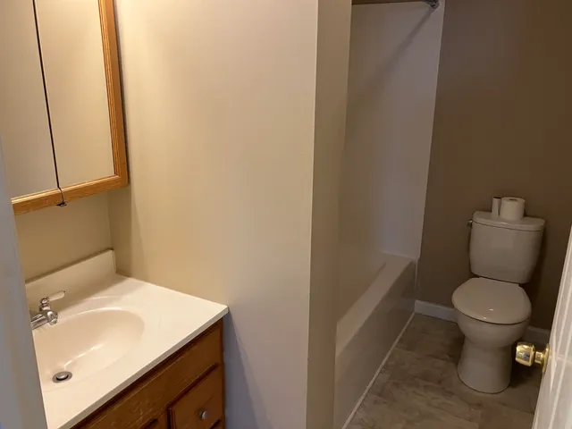 $2,000 | 288 Lafayette Road, Unit 2, Portsmouth, NH 03801