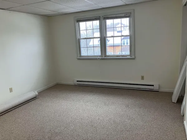 $2,000 | 288 Lafayette Road, Unit 2, Portsmouth, NH 03801