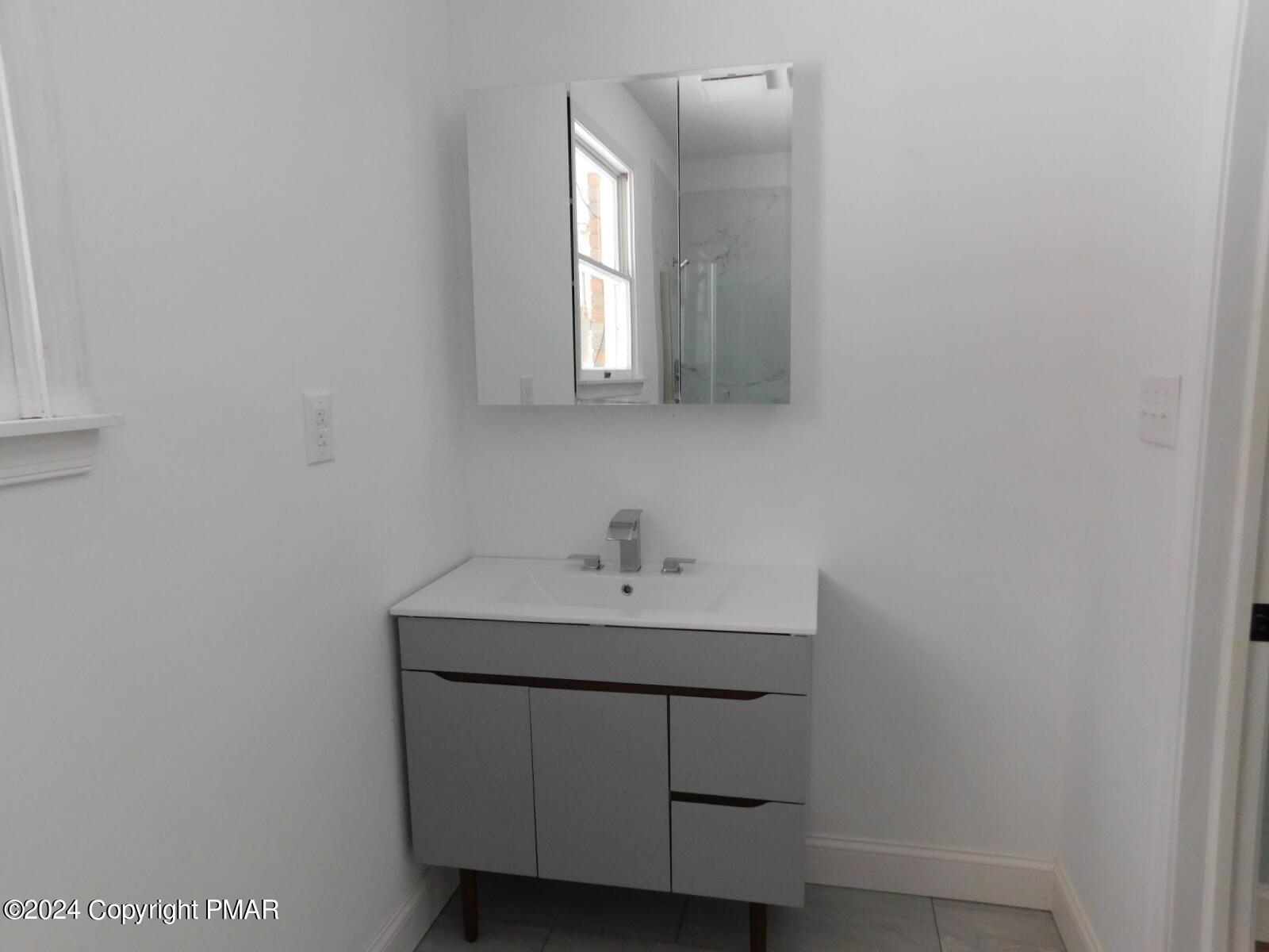 418 Neyhart Road Stroudsburg, PA 18360 - Photo 21 of 38 Master Bath