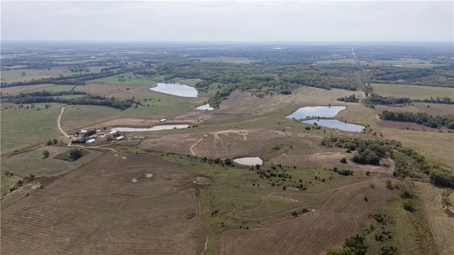 $1,707,945 | 8602 East Utopia Drive, Bronaugh, MO 64728