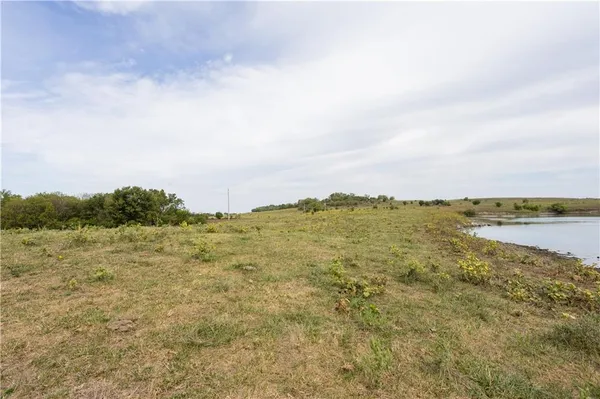 $1,530,000 | 8602 East Utopia Drive, Bronaugh, MO 64728