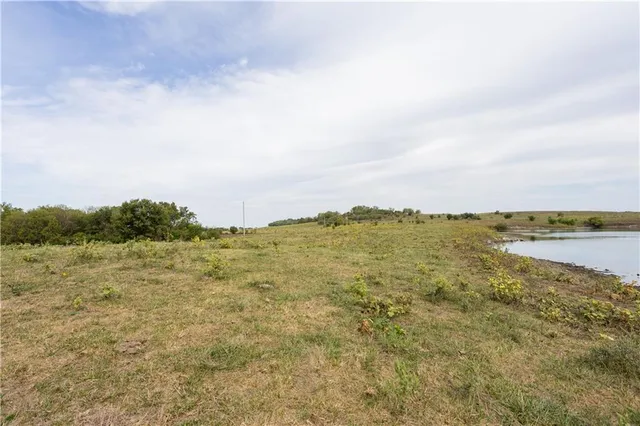 $1,707,945 | 8602 East Utopia Drive, Bronaugh, MO 64728