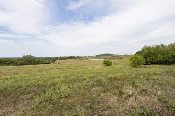 $1,530,000 | 8602 East Utopia Drive, Bronaugh, MO 64728