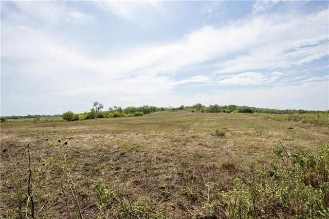 $1,707,945 | 8602 East Utopia Drive, Bronaugh, MO 64728