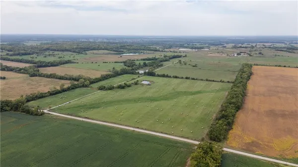 $1,530,000 | 8602 East Utopia Drive, Bronaugh, MO 64728