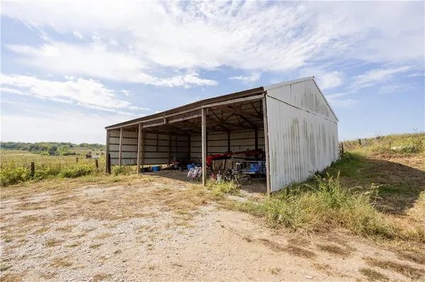 $1,530,000 | 8602 East Utopia Drive, Bronaugh, MO 64728