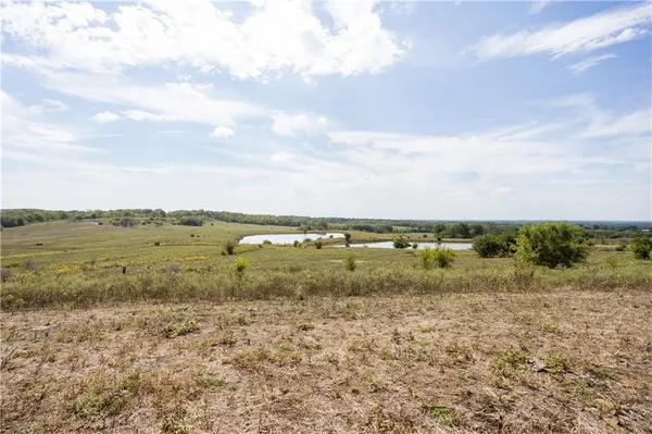 $1,530,000 | 8602 East Utopia Drive, Bronaugh, MO 64728