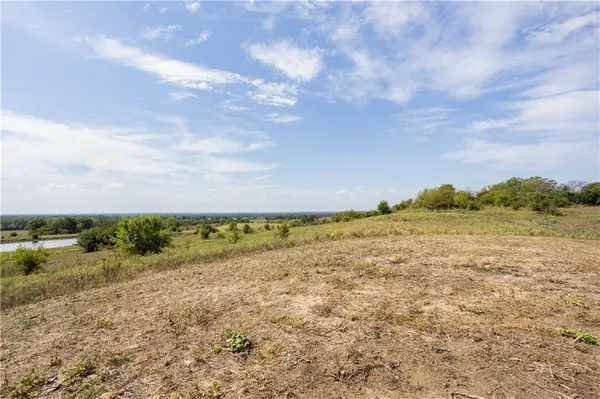 $1,530,000 | 8602 East Utopia Drive, Bronaugh, MO 64728