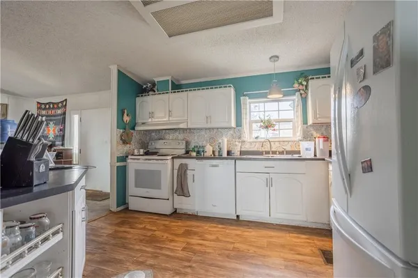 $1,530,000 | 8602 East Utopia Drive, Bronaugh, MO 64728