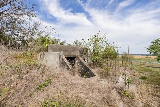 $1,707,945 | 8602 East Utopia Drive, Bronaugh, MO 64728