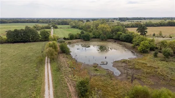 $1,530,000 | 8602 East Utopia Drive, Bronaugh, MO 64728