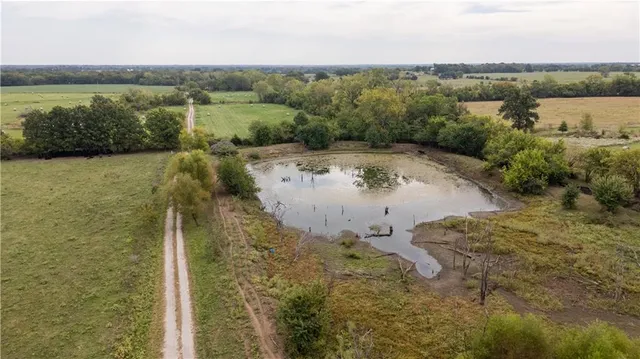 $1,707,945 | 8602 East Utopia Drive, Bronaugh, MO 64728