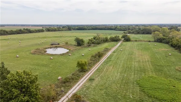 $1,530,000 | 8602 East Utopia Drive, Bronaugh, MO 64728