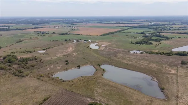 $1,530,000 | 8602 East Utopia Drive, Bronaugh, MO 64728