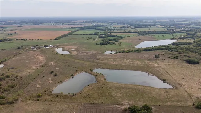 $1,707,945 | 8602 East Utopia Drive, Bronaugh, MO 64728