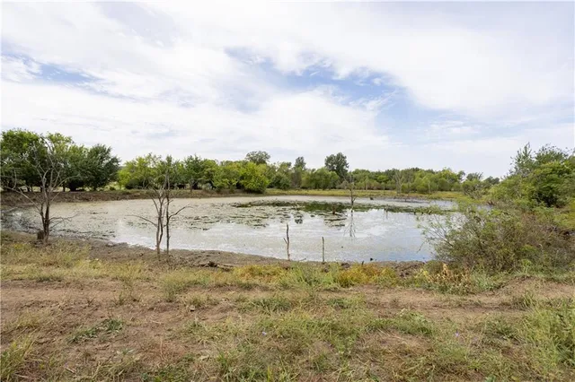 $1,707,945 | 8602 East Utopia Drive, Bronaugh, MO 64728