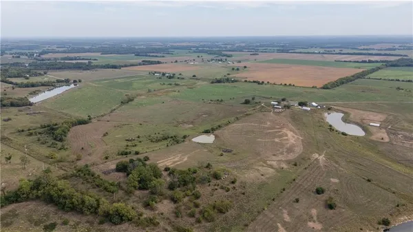 $1,530,000 | 8602 East Utopia Drive, Bronaugh, MO 64728