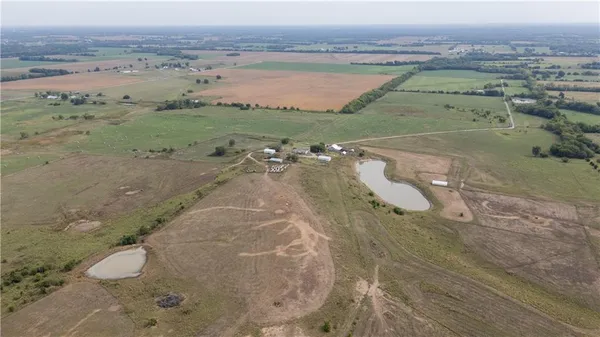 $1,530,000 | 8602 East Utopia Drive, Bronaugh, MO 64728