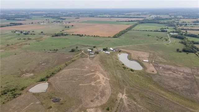 $1,707,945 | 8602 East Utopia Drive, Bronaugh, MO 64728