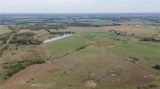 $1,707,945 | 8602 East Utopia Drive, Bronaugh, MO 64728