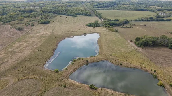 $1,530,000 | 8602 East Utopia Drive, Bronaugh, MO 64728