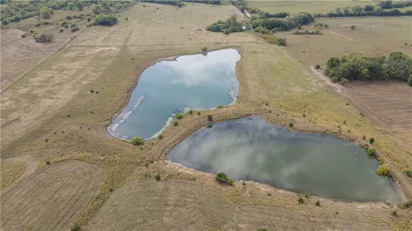 $1,530,000 | 8602 East Utopia Drive, Bronaugh, MO 64728