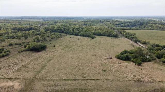 $1,707,945 | 8602 East Utopia Drive, Bronaugh, MO 64728