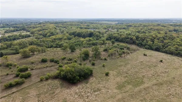 $1,530,000 | 8602 East Utopia Drive, Bronaugh, MO 64728