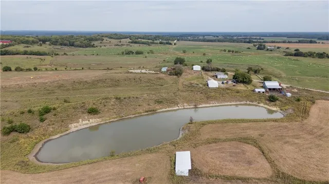 $1,707,945 | 8602 East Utopia Drive, Bronaugh, MO 64728