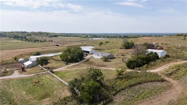$1,530,000 | 8602 East Utopia Drive, Bronaugh, MO 64728