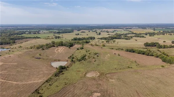 $1,530,000 | 8602 East Utopia Drive, Bronaugh, MO 64728