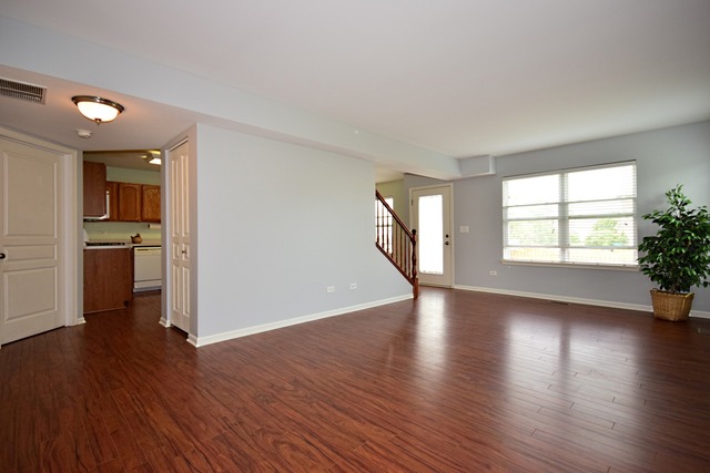 3719 Harms Road Joliet, IL 60435 - Photo 3 of 25