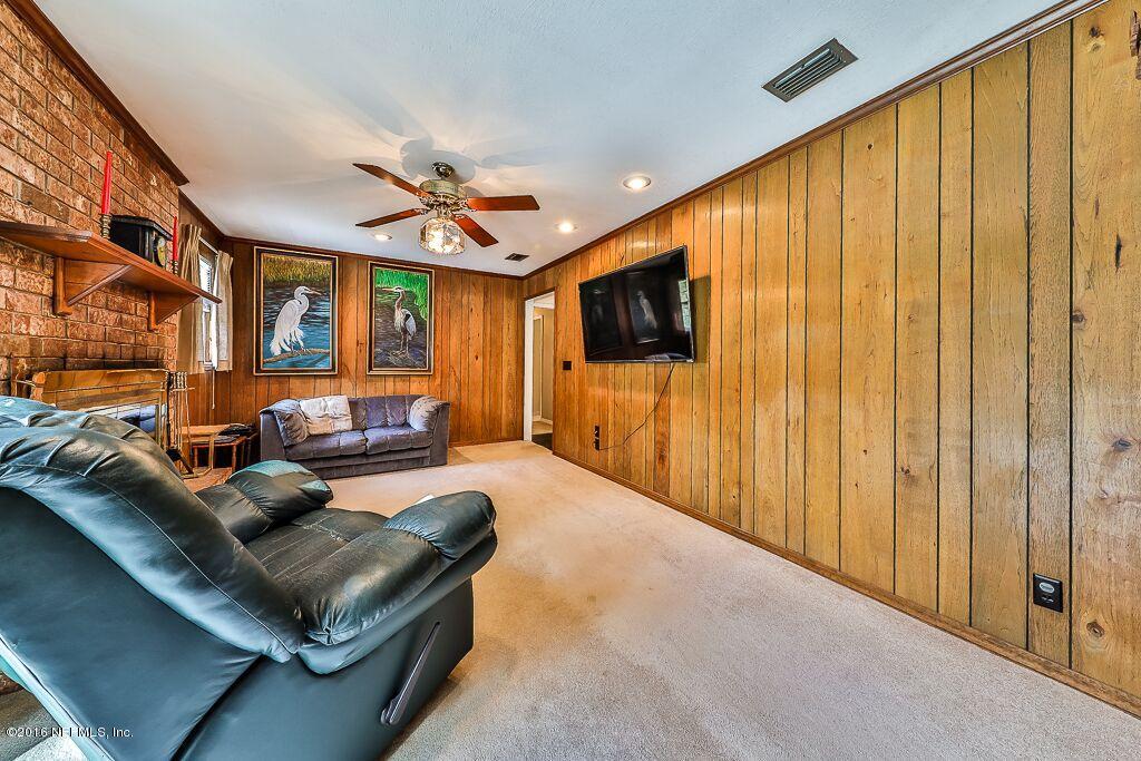 7608 Holiday Road South Jacksonville, FL 32216 - Photo 9 of 28 Den another view