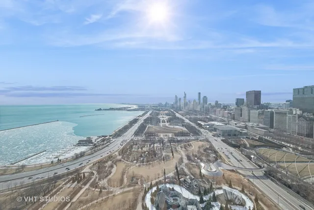 $799,000 | 340 East Randolph Street, Unit 3505, Chicago, IL 60601