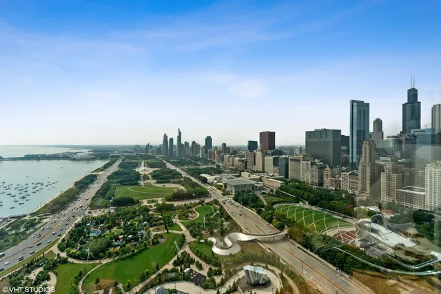 $799,000 | 340 East Randolph Street, Unit 3505, Chicago, IL 60601