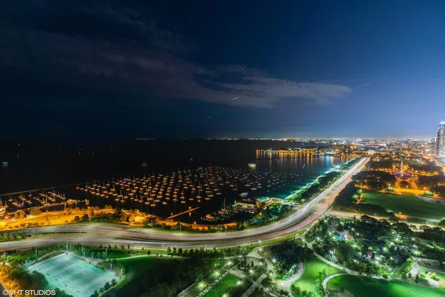 $799,000 | 340 East Randolph Street, Unit 3505, Chicago, IL 60601