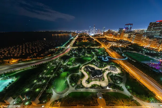 $799,000 | 340 East Randolph Street, Unit 3505, Chicago, IL 60601