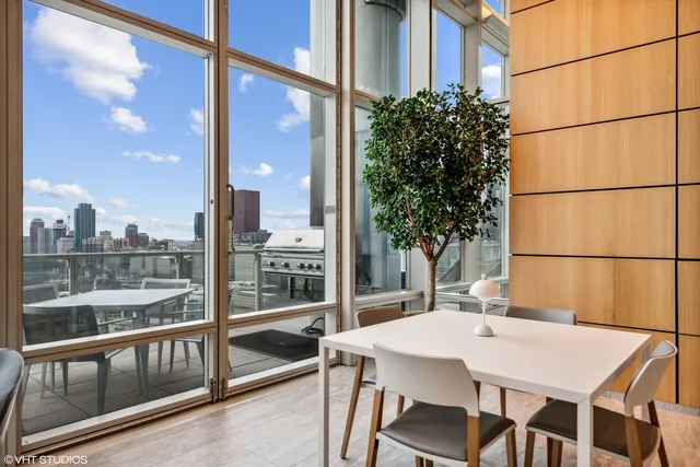 $799,000 | 340 East Randolph Street, Unit 3505, Chicago, IL 60601