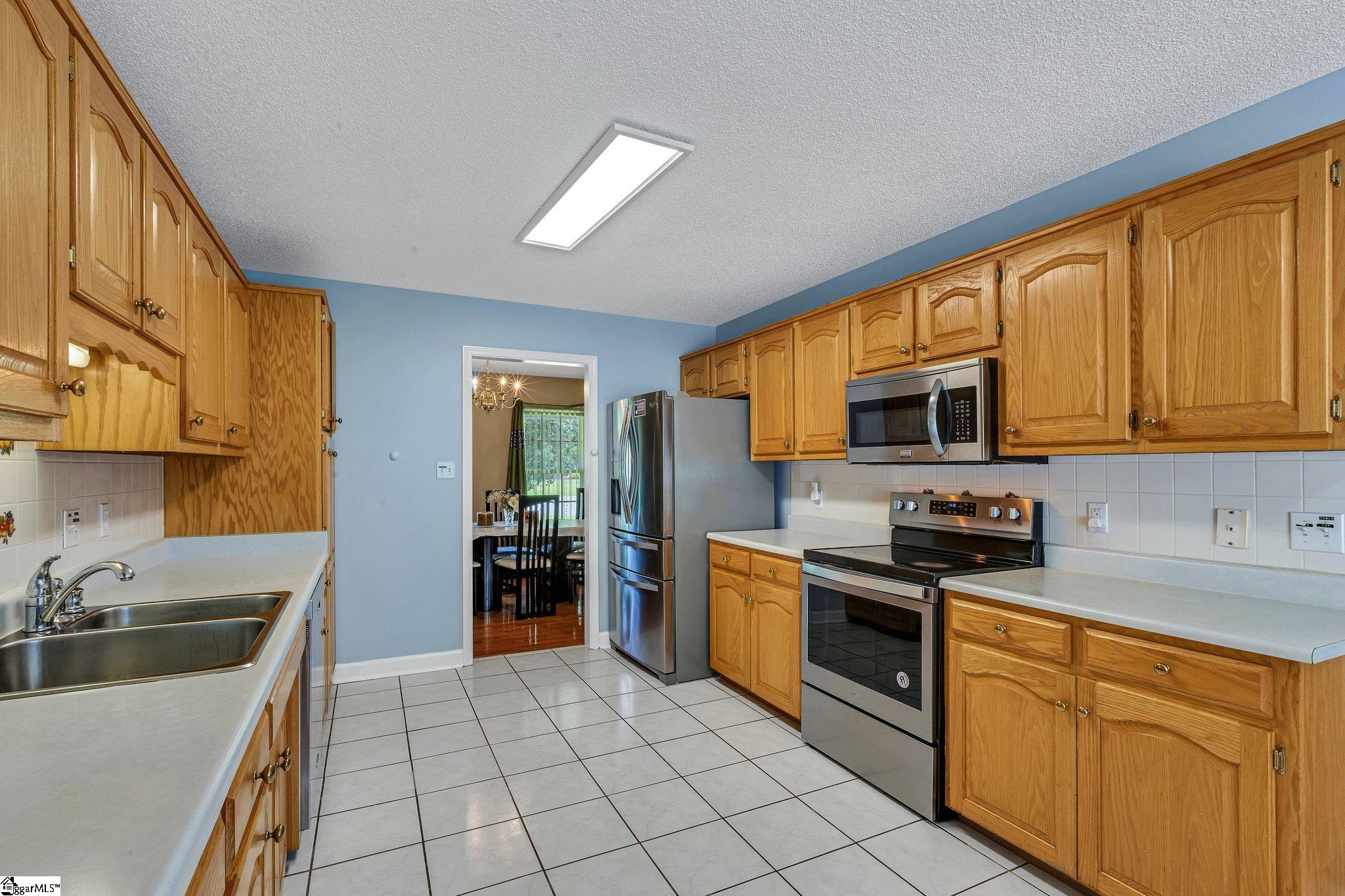 264 Breckenridge Drive Inman, SC 29349 - Photo 12 of 35