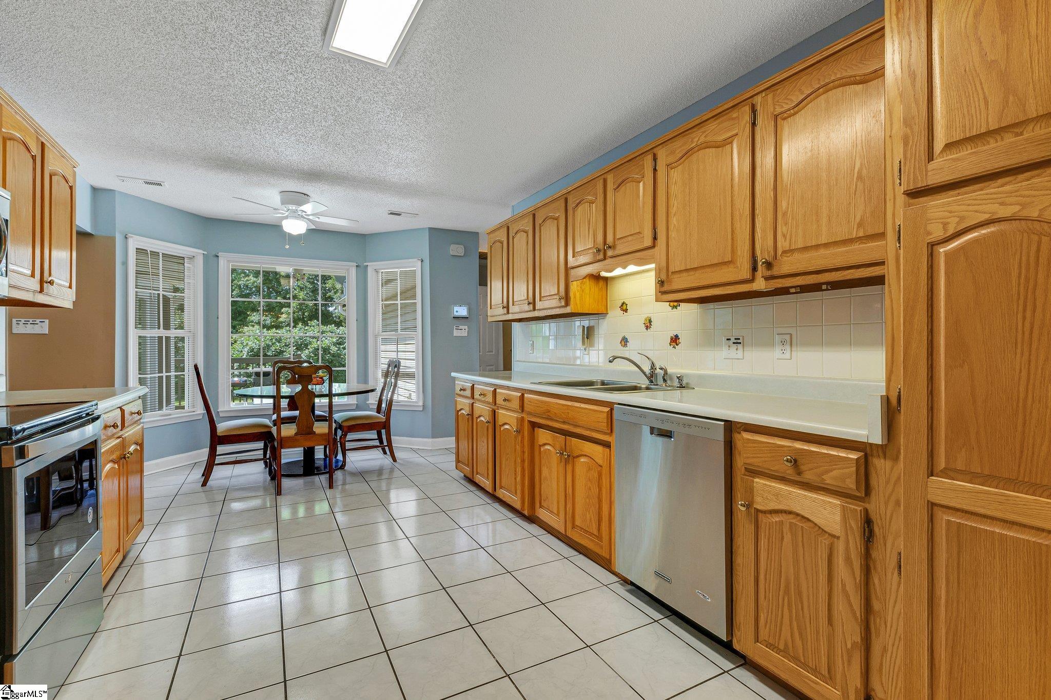 264 Breckenridge Drive Inman, SC 29349 - Photo 10 of 35