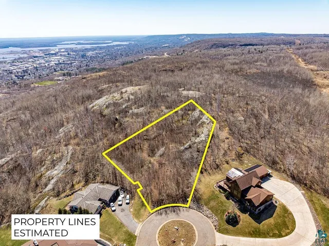 $174,900 | 29-xx West 15th Street, Duluth, MN 55811