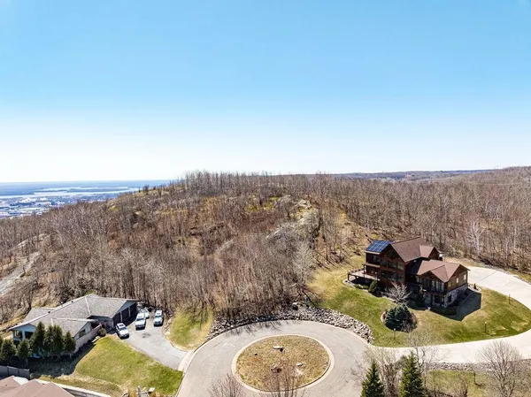 $174,900 | 29-xx West 15th Street, Duluth, MN 55811