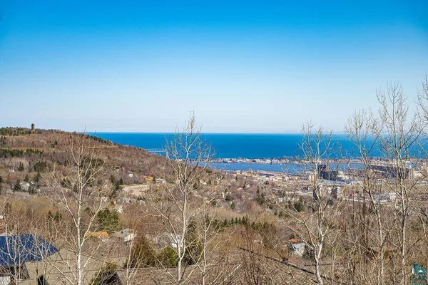 $174,900 | 29-xx West 15th Street, Duluth, MN 55811