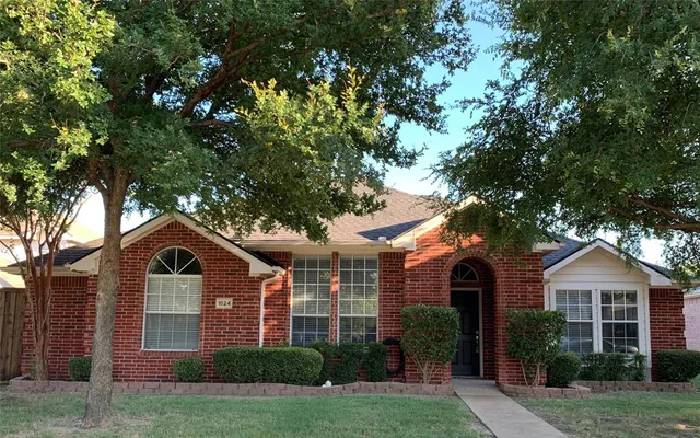 $2,300 | 1824 Caddo Lake Drive, Allen, TX 75002