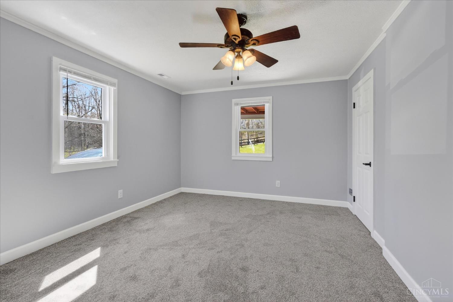 8225 West Prospect Road Hillsboro, OH 45133 - Photo 5 of 49